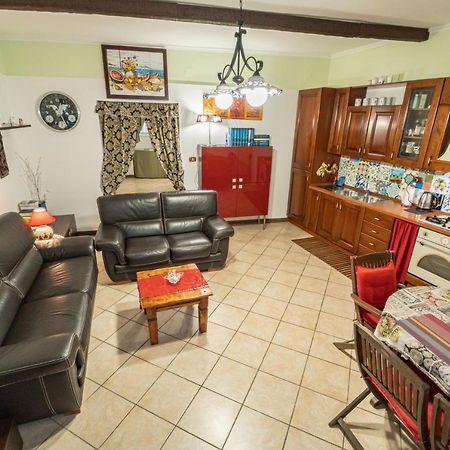 Casarella Chiara Apartment Наполи Екстериор снимка