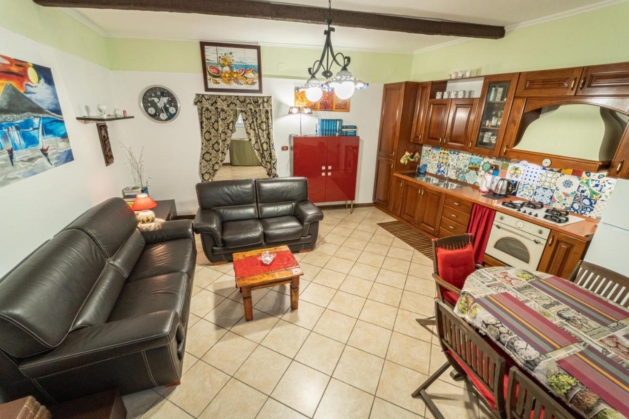 Casarella Chiara Apartment Наполи Екстериор снимка